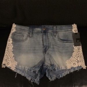 Hi rise lace embellished short shorts